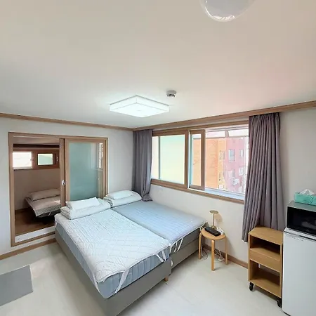 Y\'S House