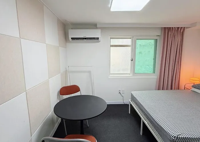 Y's House