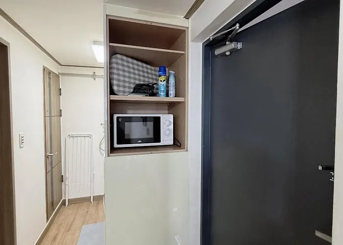 Y's House